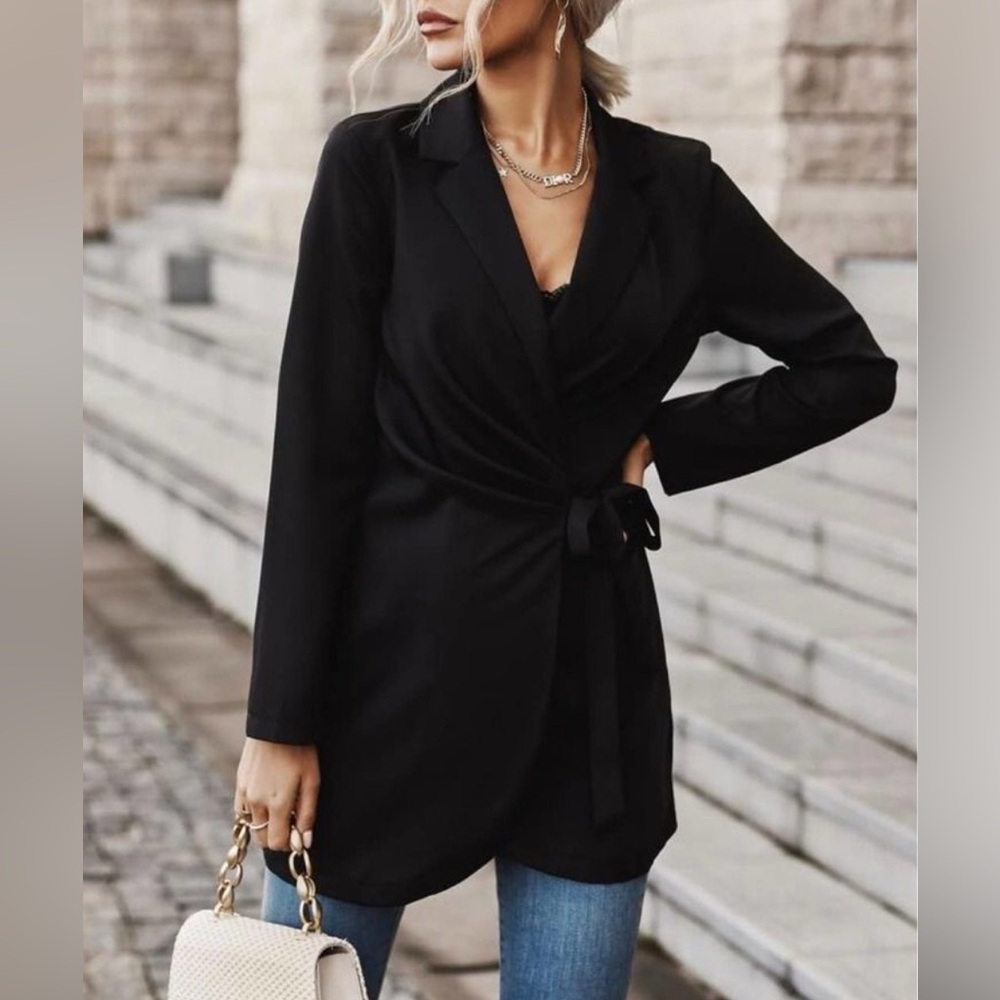 Zara Elegant Black Garment